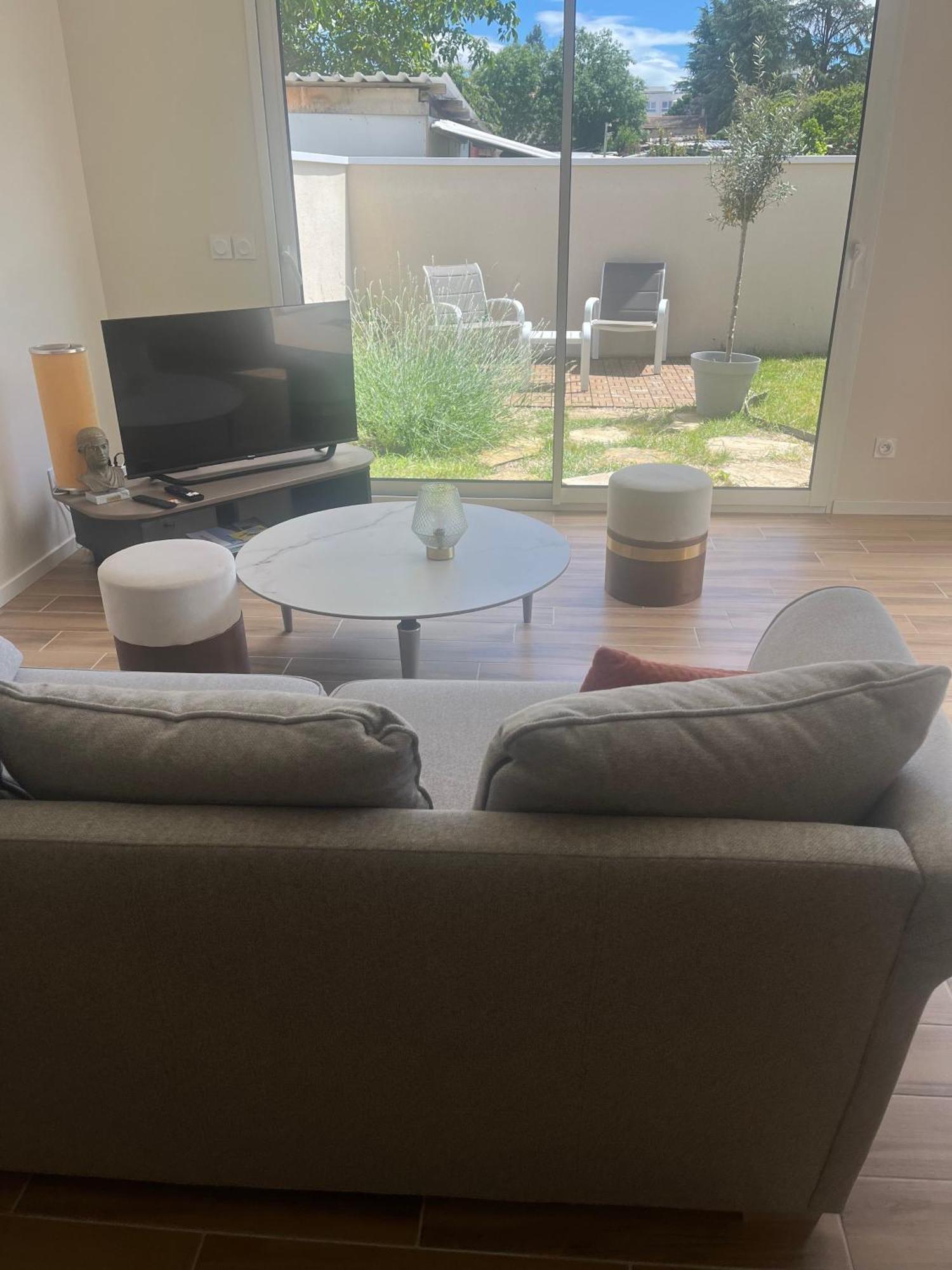 Villa Bleu Marine Chic Calme Et Jardin Andrezieux-Boutheon Zewnętrze zdjęcie